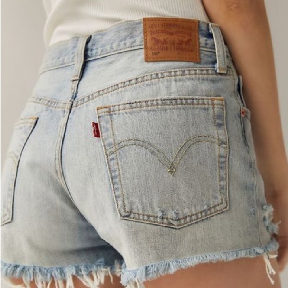 Levi's Women's Light Blue Denim Shorts - Picture 3 of 9